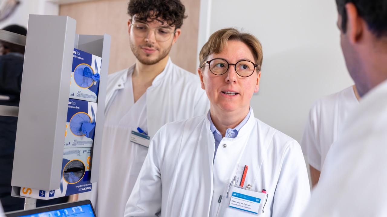 Unsere Stationsoberärztin Frau PD Dr. Pigorsch und unserem Ärzteteam - persönliche und fachlich fundierte Begleitung. © 